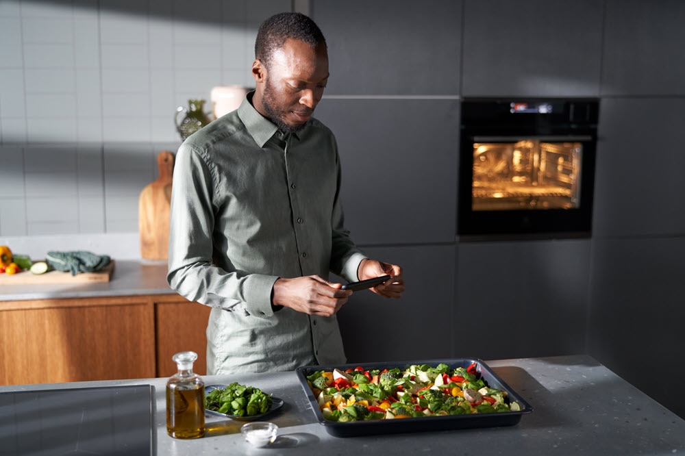 How to preheat and cook with oven