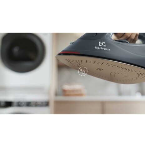 2500W UltimateCare 500 steam iron 