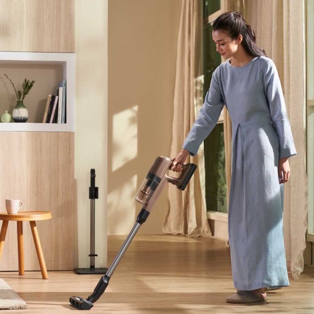 how-to-clean-carpet-with-vacuum-cleaner-2