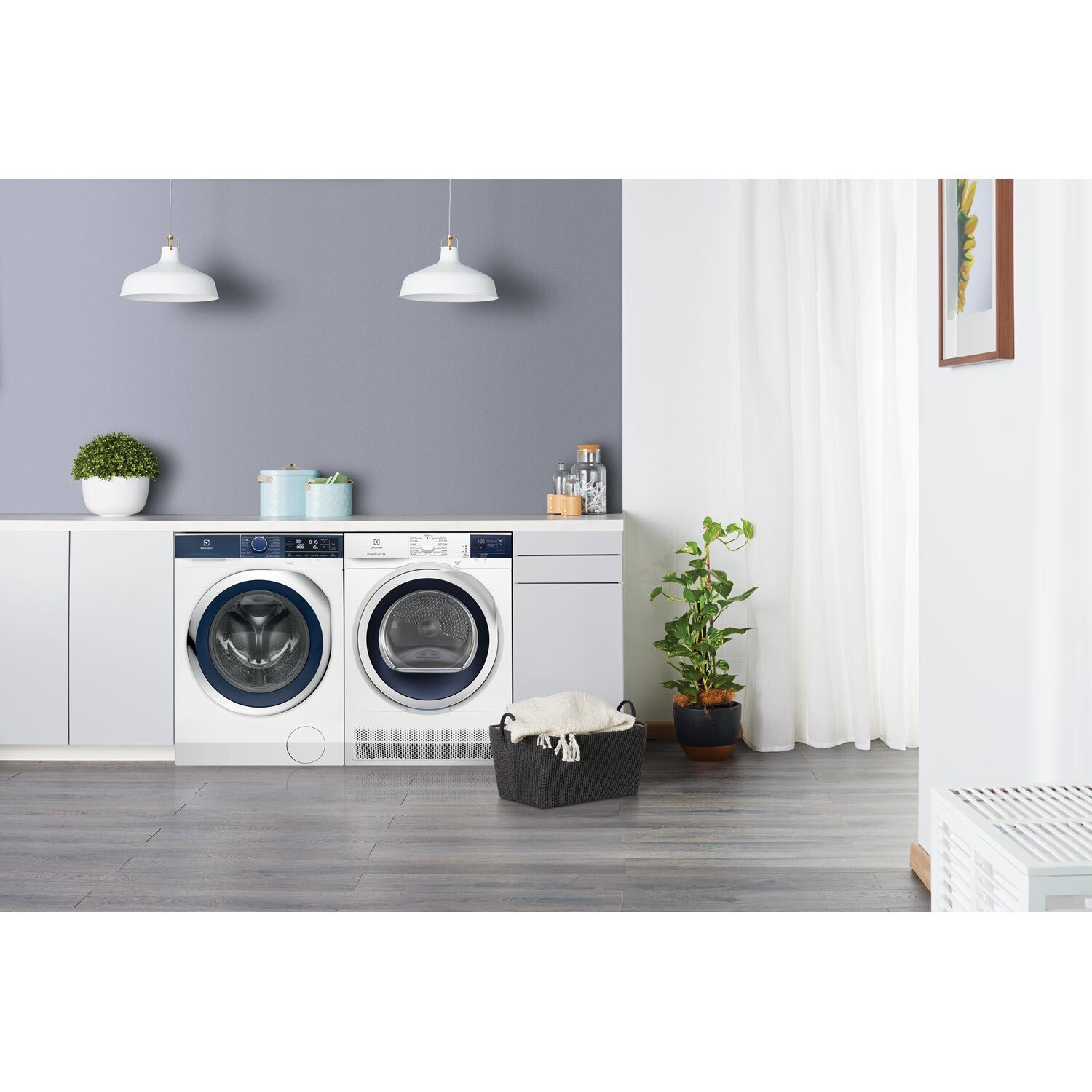 8kg UltimateCare 700 condenser dryer - EDC804CEWA | Electrolux Singapore