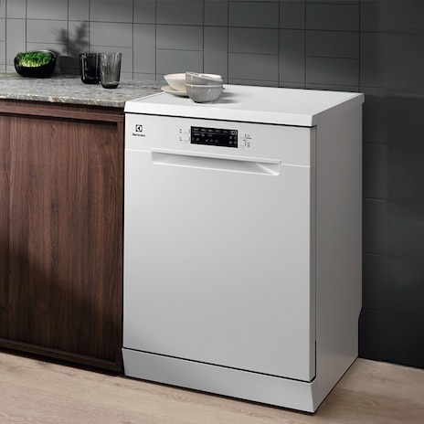 Buy Freestanding & Compact Dishwashers 