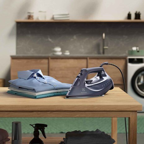 2500W UltimateCare 500 steam iron&#160;