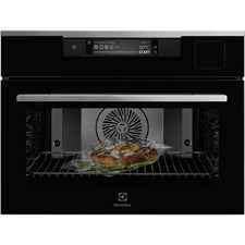 60cm UltimateTaste 900 built-in compact steam oven with 43L capacity