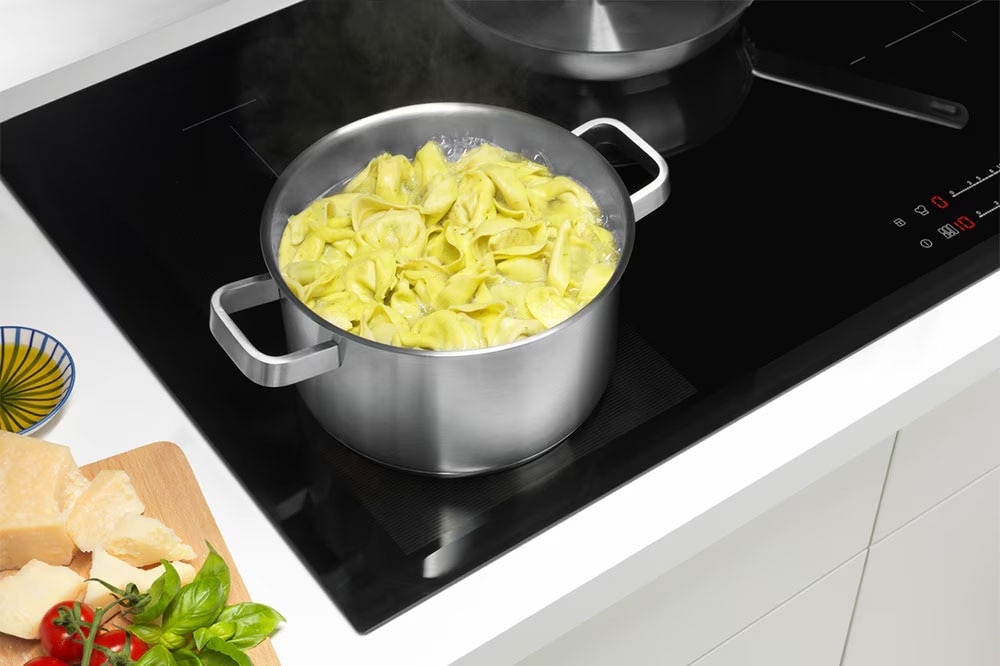 cooking-with-induction-hob-2